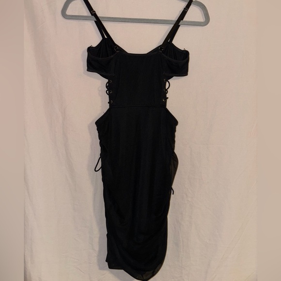 Black mini dress with adjustable straps - Picture 3 of 5